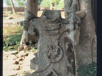 LALITA011  よくわからない石造物。　