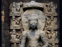 RATNAG031  触地印如来坐像、光背に八菩薩　