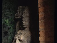 RATNAG116  ヴァジュラダルマ観音菩薩坐像