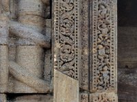 RATNAG153  木に登る人gelbai