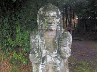 今坊権現の仁王像２