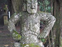 霧島岑神社の仁王像２