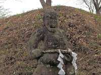 瀬芽諏訪神社石造仁王像２