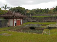 P2091724  放生橋。中国の閃緑岩で出来ている。重文