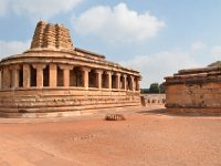 AIHOLE