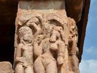 AA1 0709  馬の顔の女