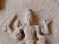 AA1 0352  人に乗るニルリティ