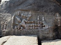 AA1 0296  アナンタ龍の上に横たわるヴィシュヌ，ハヌマン、ガルーダ