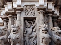 DSC 0138  シヴァとパールヴァティ、ガンガーを受けとめるシヴァ