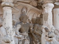 DSC 0181  シヴァとパールヴァティ、左にガンガー、右にスーリヤとブラフマー cell-42 ８世紀初め　