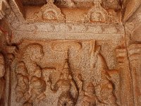 DSC 0598  ゥルガー、自分の首を切って布施する信者、自分の手首を切って布施する信者 7世紀後半