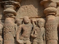 AA1 0693  ダシャラタ王、王妃と司祭