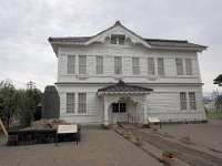 旧東田川郡役所及び郡会議事堂